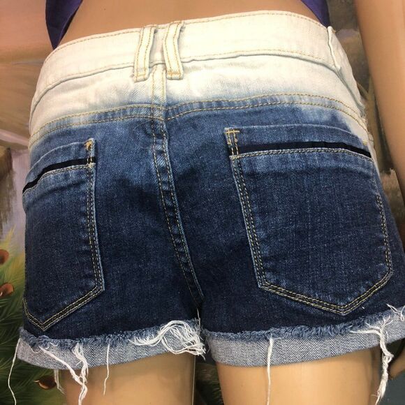 Born to Rule Princess by Vera Wang Dip Dyed Shorts - Picture 4 of 6